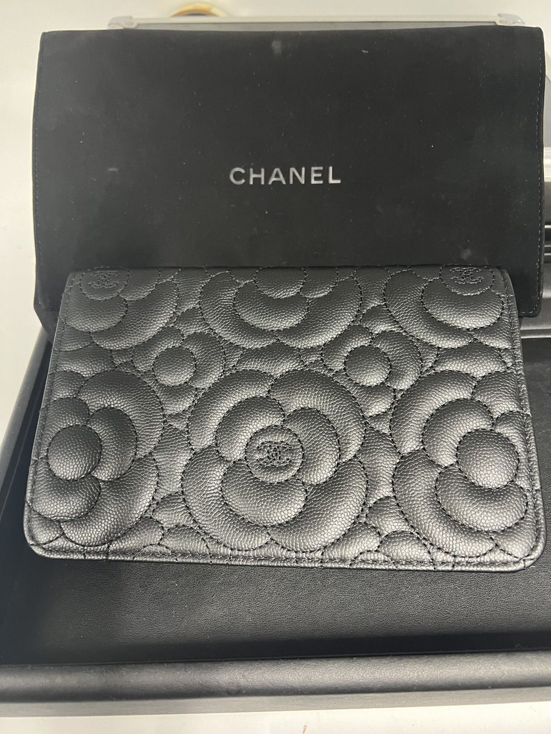 こやし屋駒込店 CHANEL カメリア柄 チェーンウォレット 