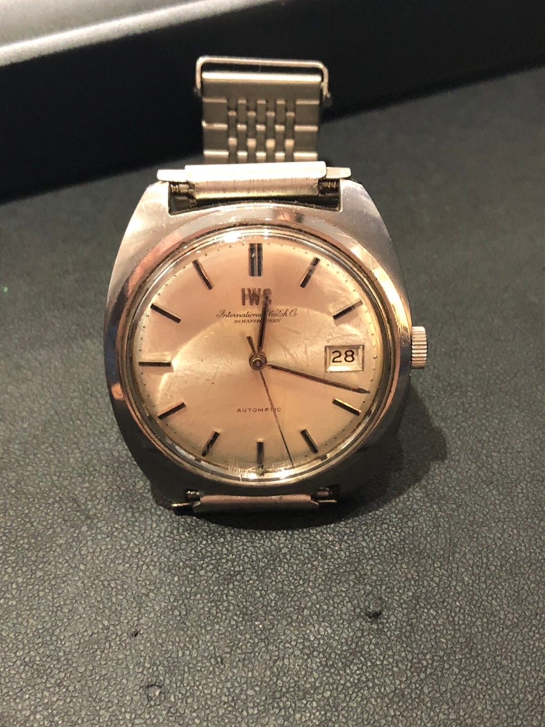 IWC シャウハウゼンをお買取り！ - 買取専門店こやし屋 - 時計