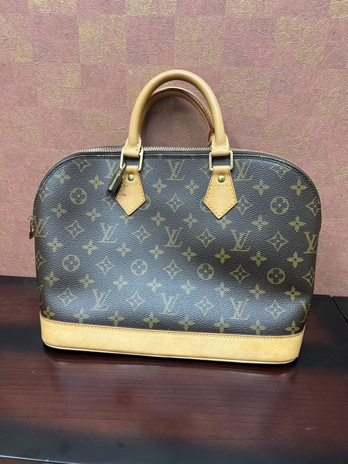 Louis Vuitton モノグラムアルマ(ヴィンテージバッグ)｜ヴィンテージ 