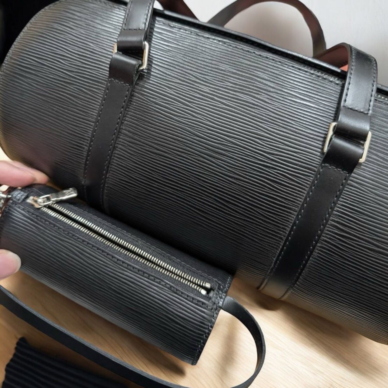 LOUIS VUITTON】ルイ・ヴィトン スフロ エピブラック グレインレザー  