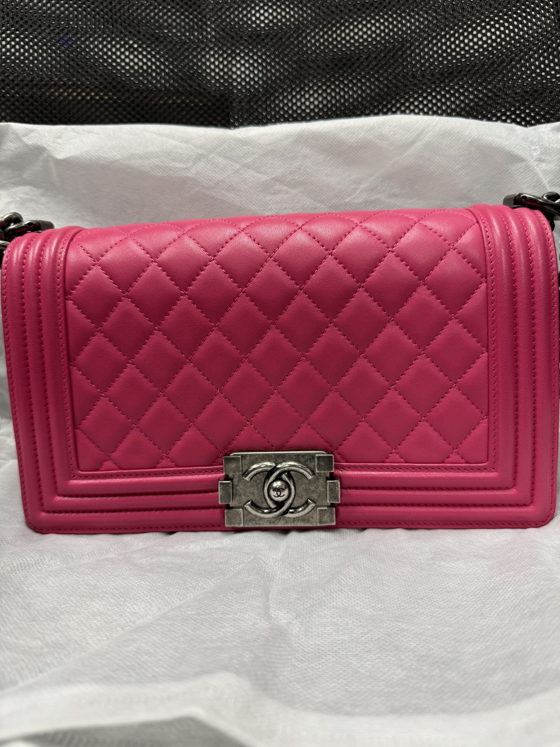 CHANEL ボーイシャネル チェーンショルダー メタル ピンクを高額お 