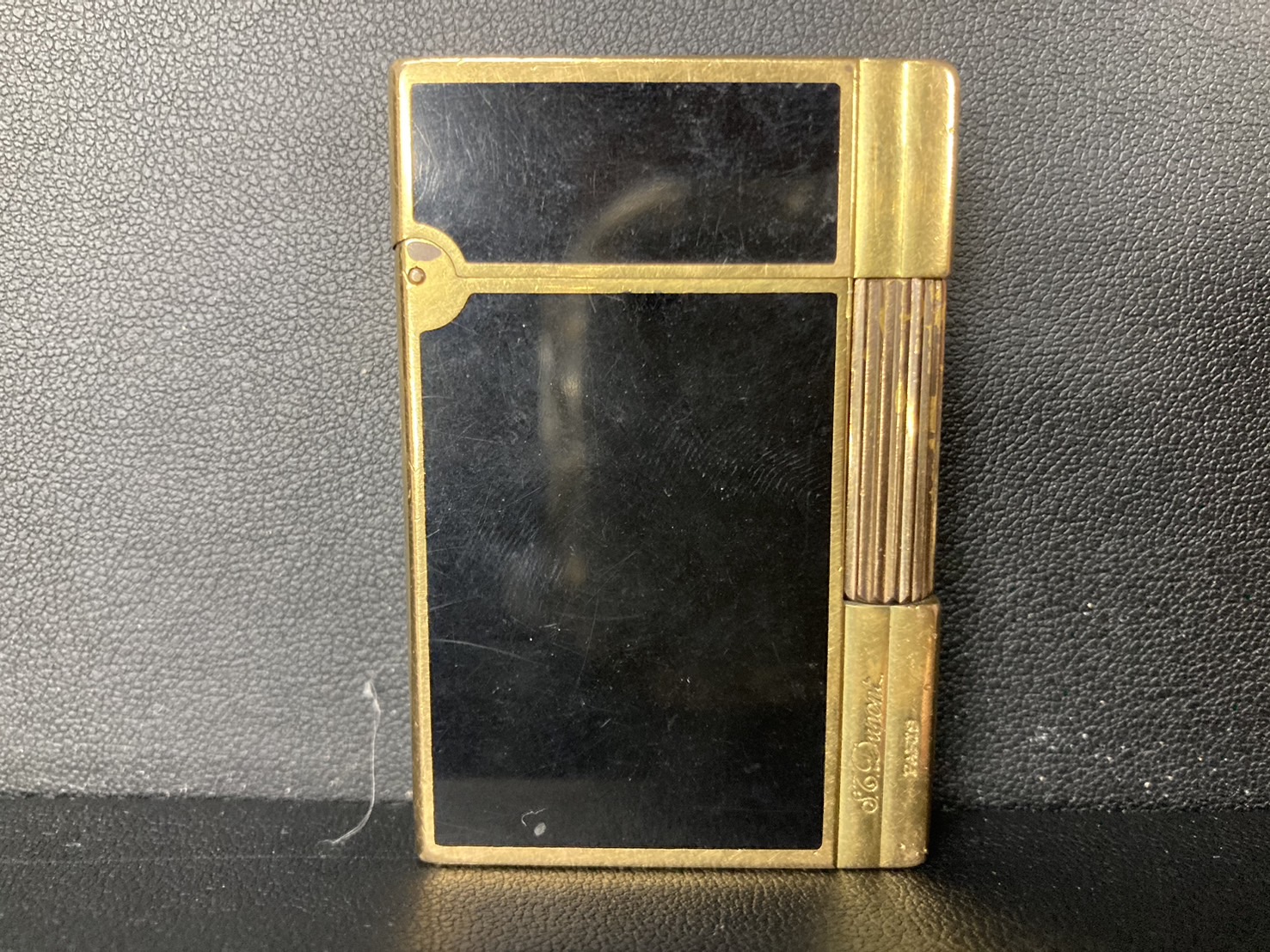 ライター デュポン Black 喰らわ Gold 美品