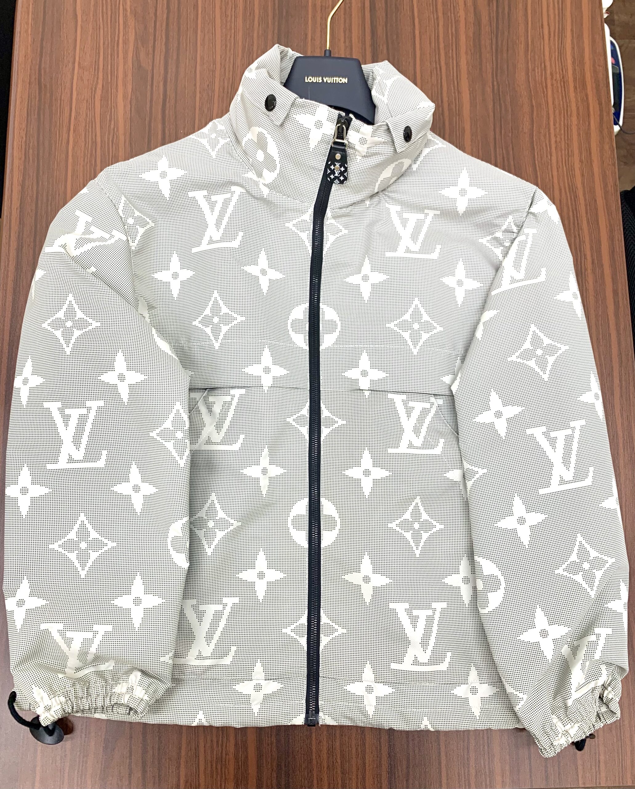 ルイヴィトン LOUIS それる VUITTON パーカー 