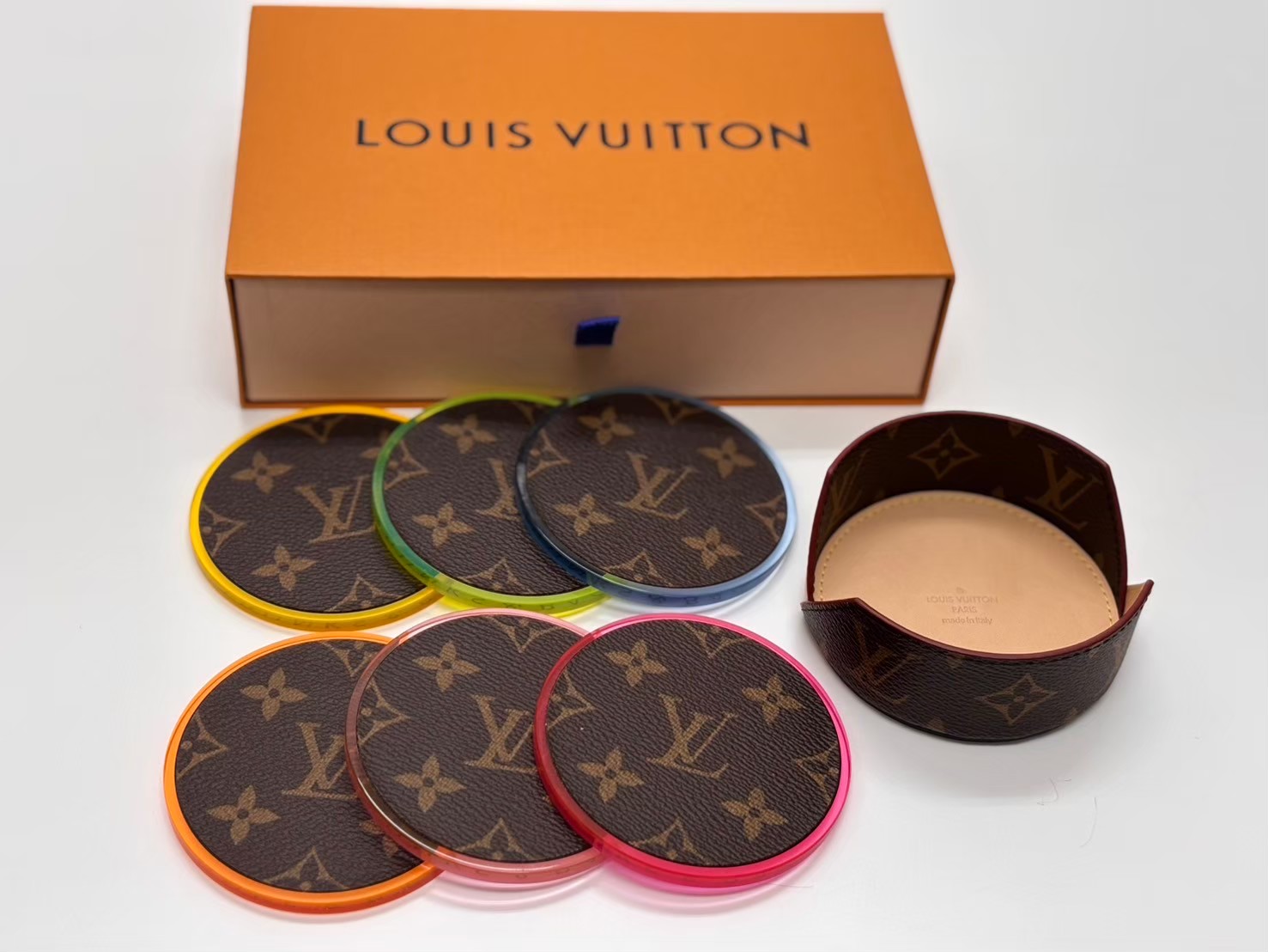 中古】 LOUIS VUITTON ルイ・ヴィトンモノグラム コースター 6個セット  