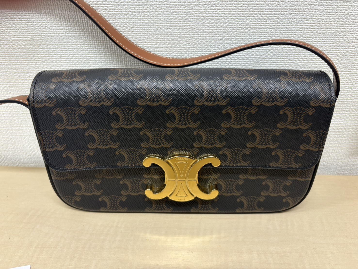 セリーヌ CELINE クローリド トリオンフ ショルダーバッグ - 買取専門 