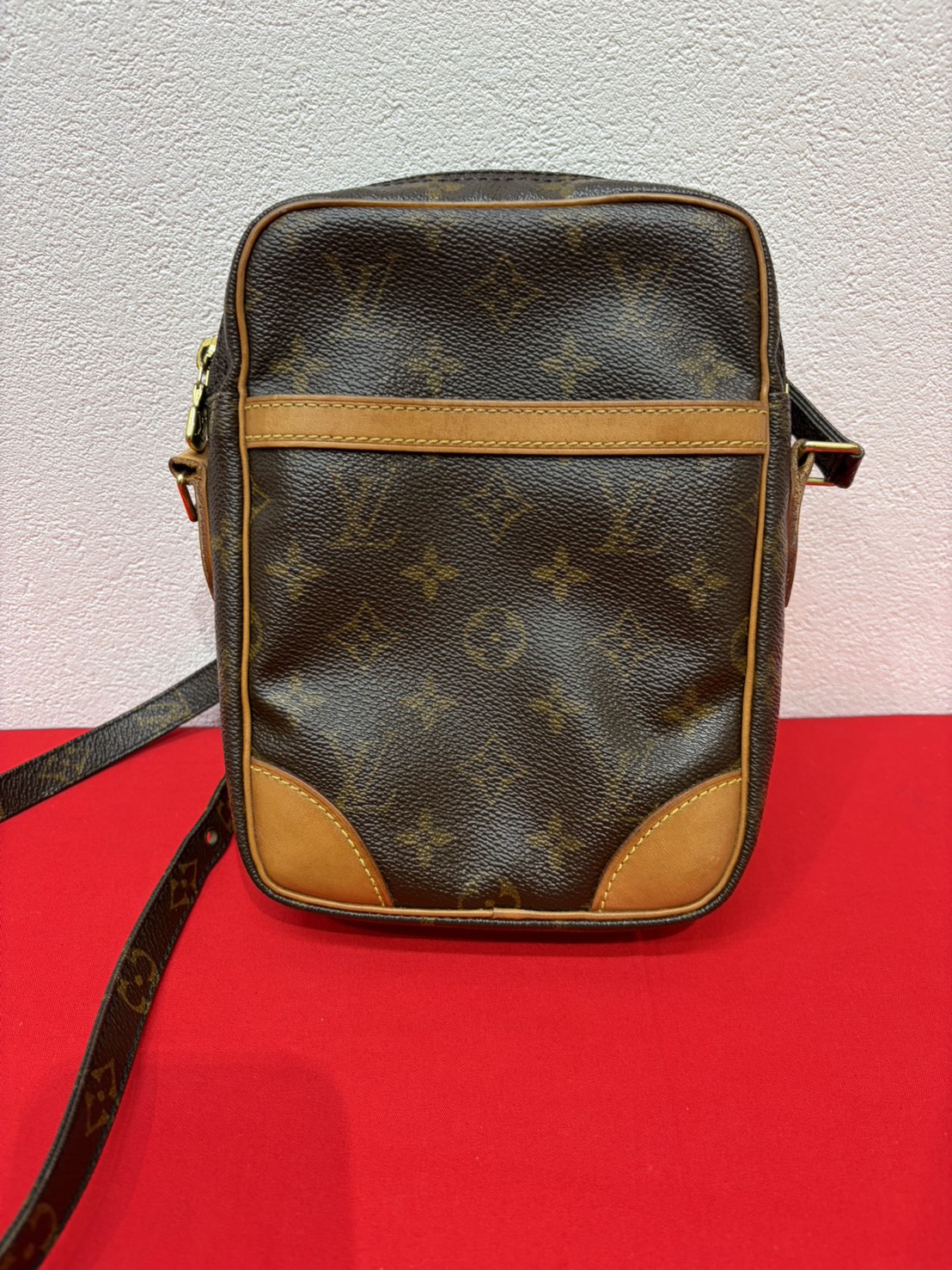 Louis Vuittonモノグラム・ダヌーブショルダーバッグを買取 - 買取専門 