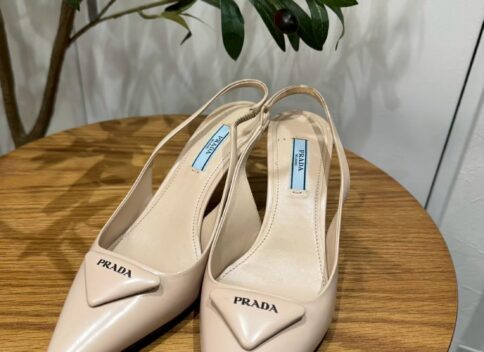 神戸三宮　プラダ　パンプス　靴買取