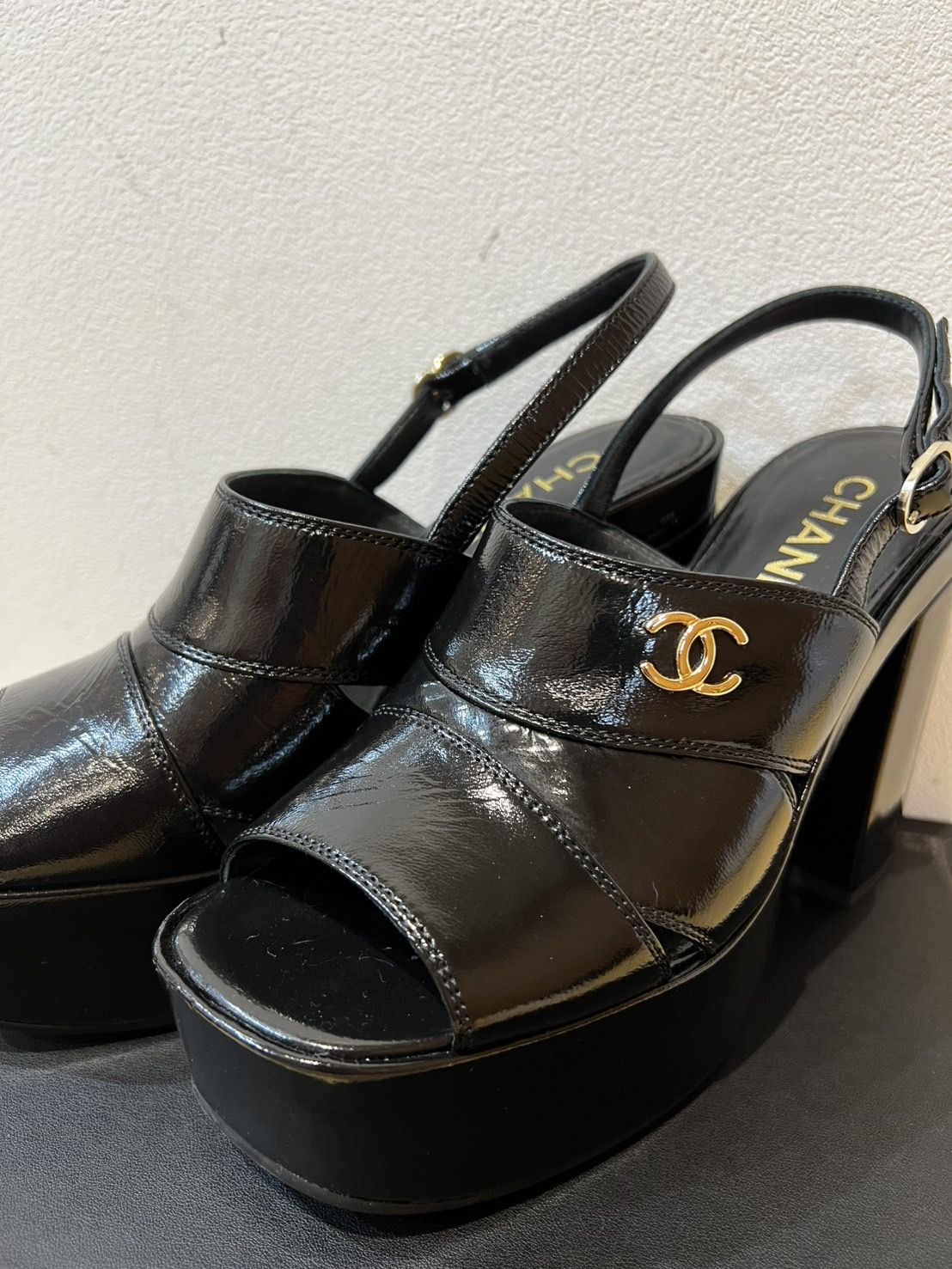 荻窪　CHANEL　買取　プラットフォームサンダル