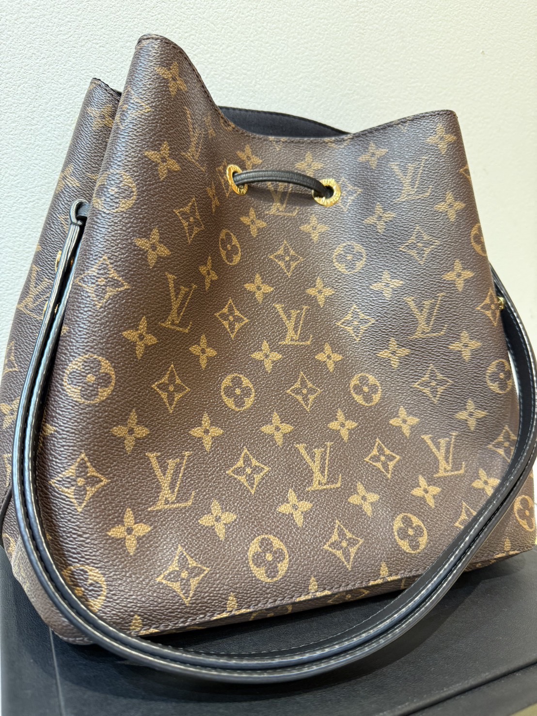 荻窪　ルイヴィトン　買取　Louis Vuitton　ネオノエ