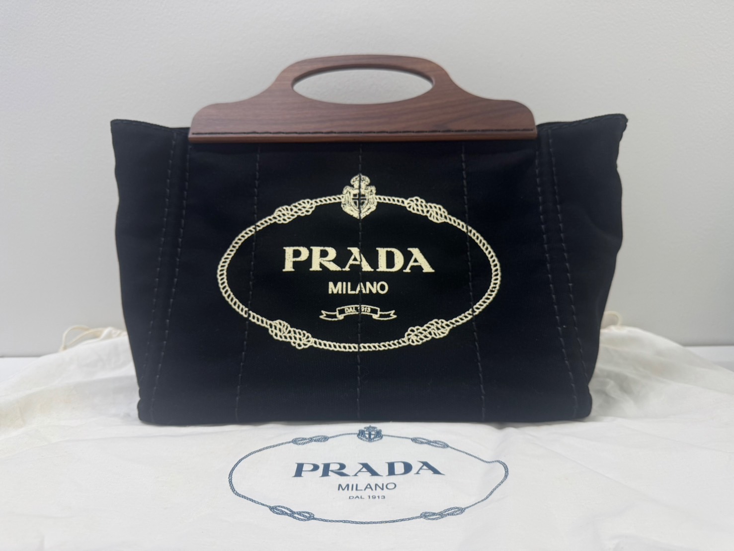 PRADAのカナパラージコットンバッグをお買取りしました！
