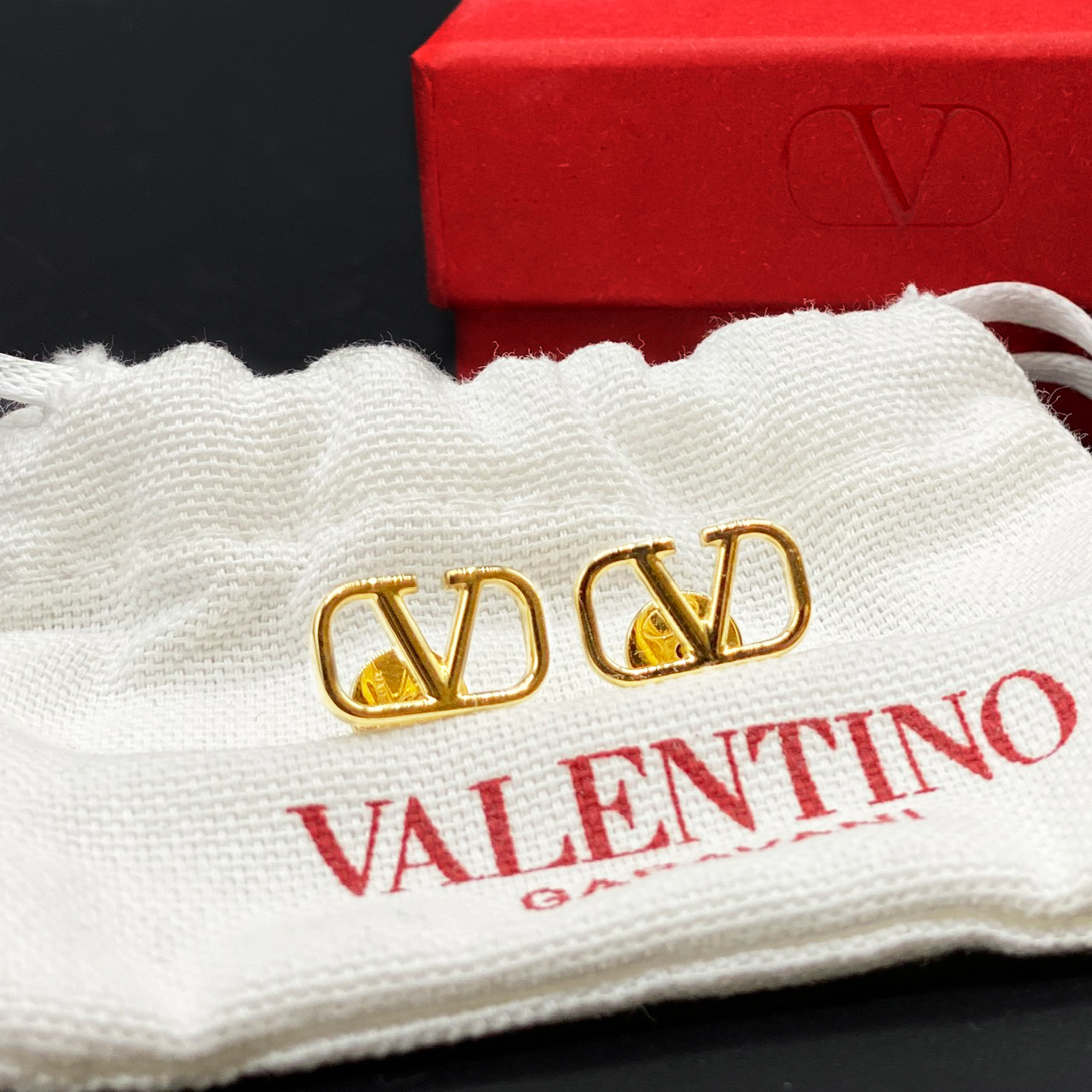 VALENTINO Vロゴシグネチャーピアス 買取 福岡 大橋 - 買取専門店こやし屋