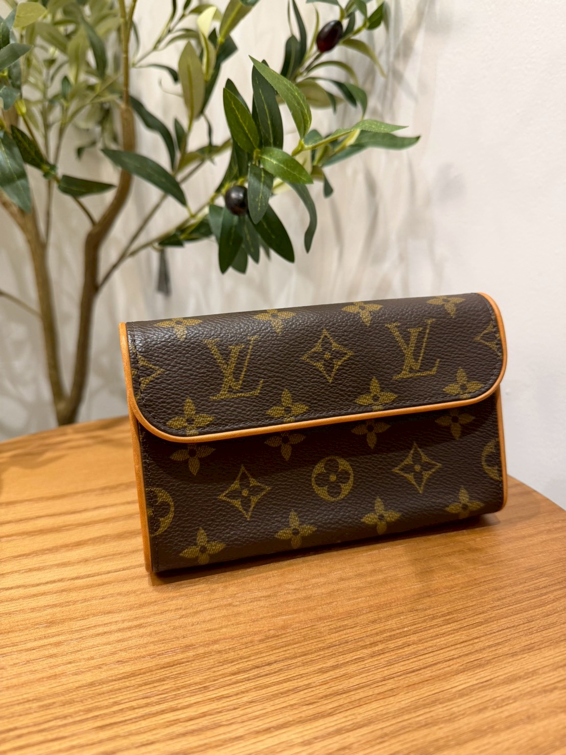 神戸三宮　ルイヴィトン　モノグラム　ポーチ　高価買取