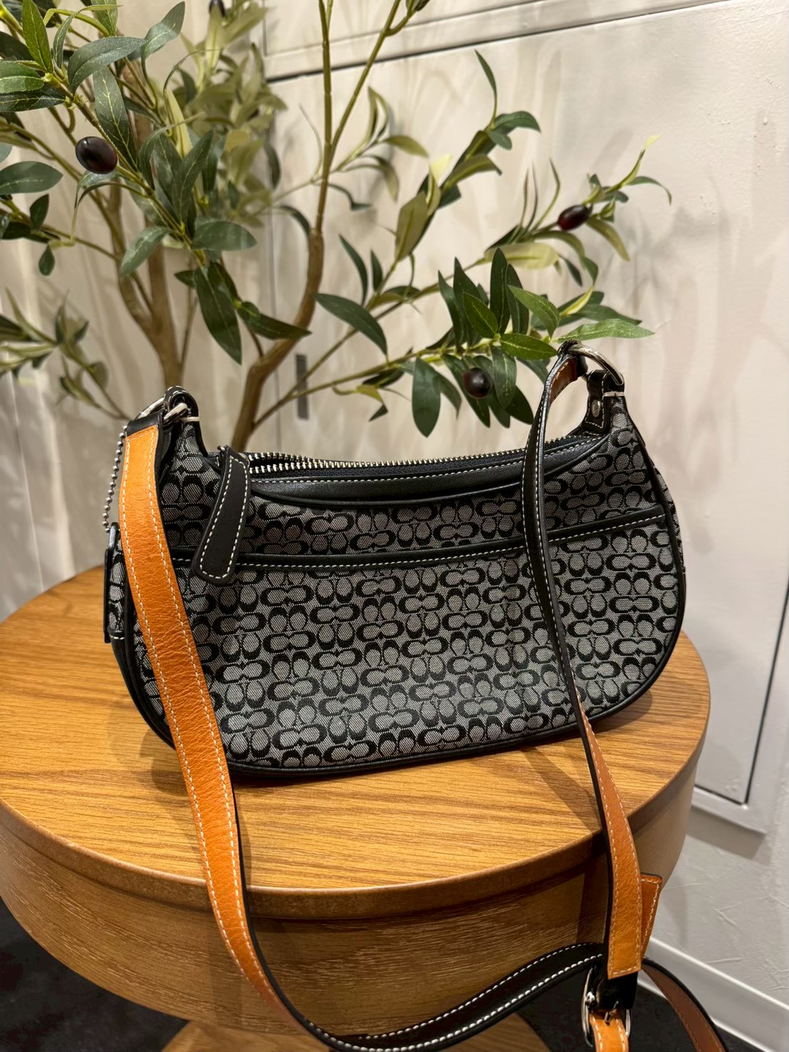 神戸三宮　コーチ　ショルダー　バッグ買取