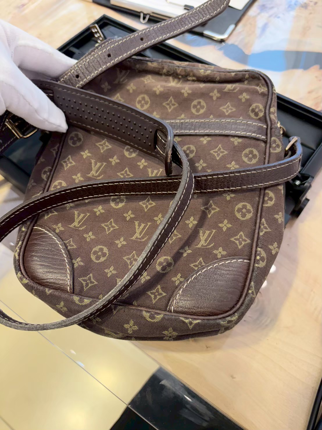 新宿　ルイヴィトン　ダヌーブ　バッグ買取