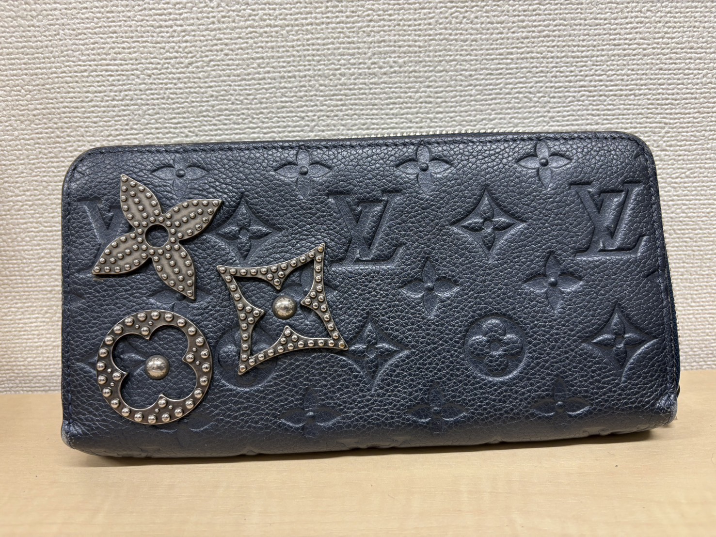 LOUIS VUITTON ルイヴィトン モノグラム アンプラント メタルフラワー 