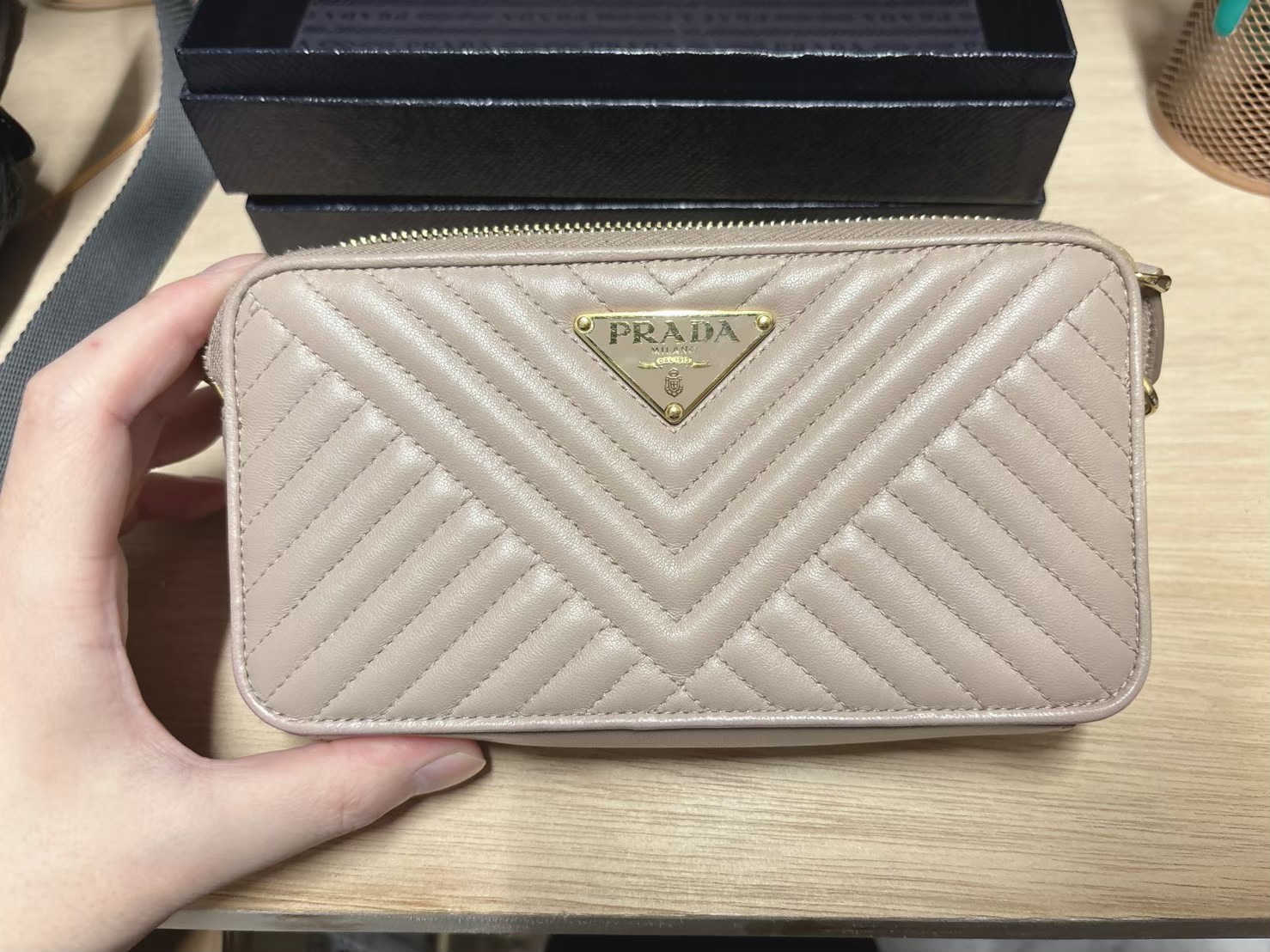 大塚　プラダ　財布　買取