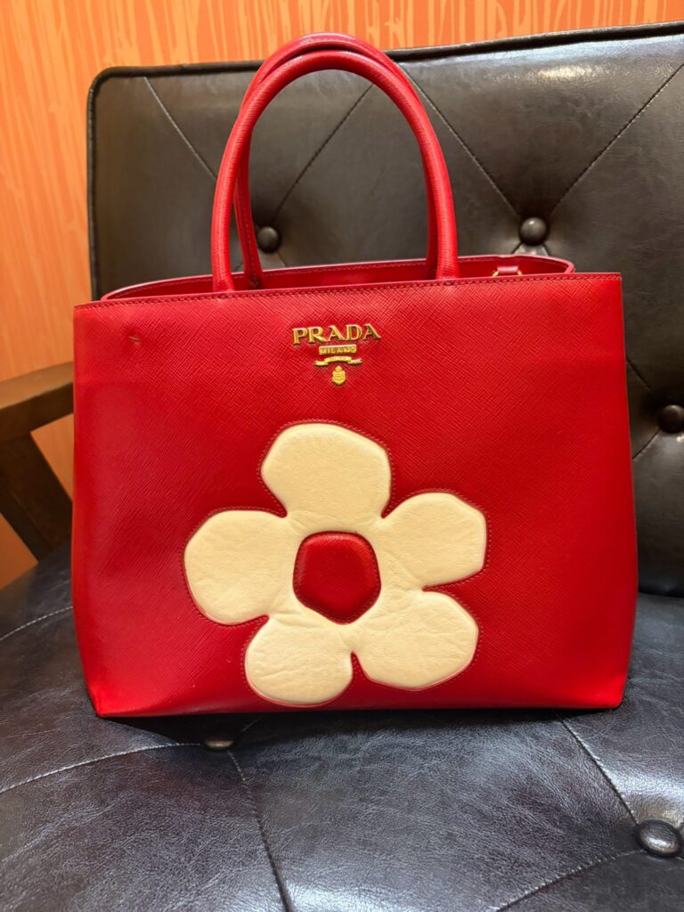 プラダ PRADA】プラダのフラワーモチーフ ハンドバッグを天六店で買取 